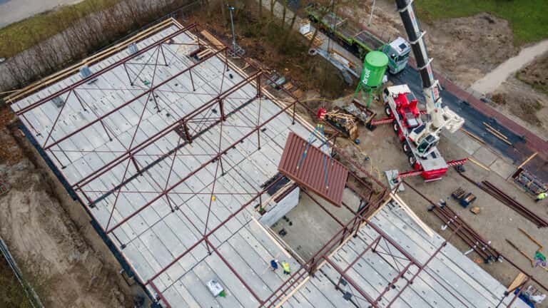 Staalconstructie en trap geplaatst Parabool Deventer