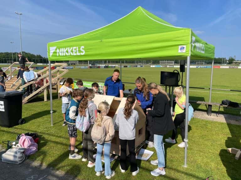 Basisschoolkinderen ontdekken techniek