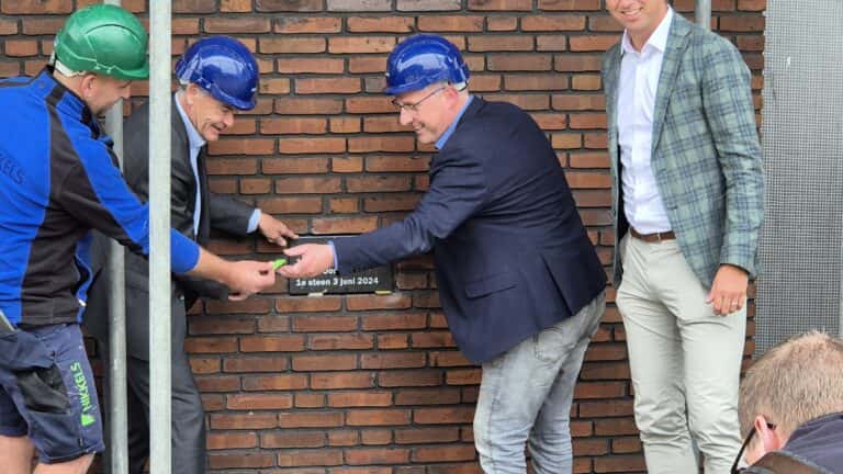 Symbolische eerste steen gelegd in Ommen