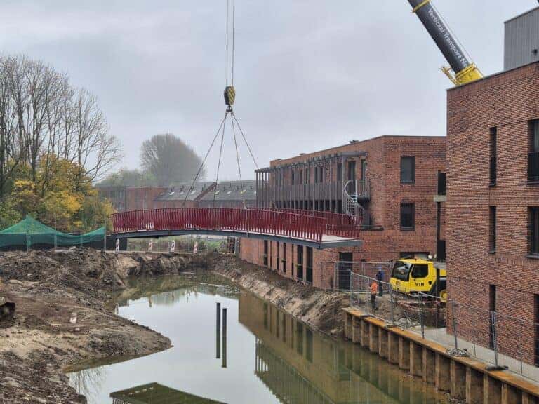 Nieuwe fiets- en voetgangersbrug voor wooneiland Sluiseiland in Arnhem