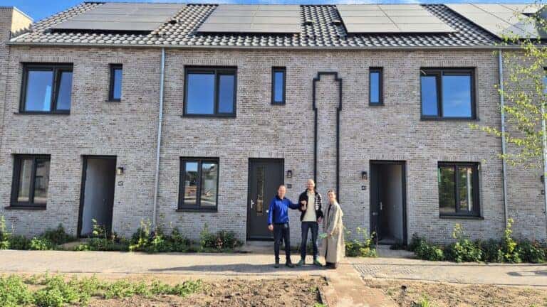 10 koopwoningen Douma Raalte opgeleverd