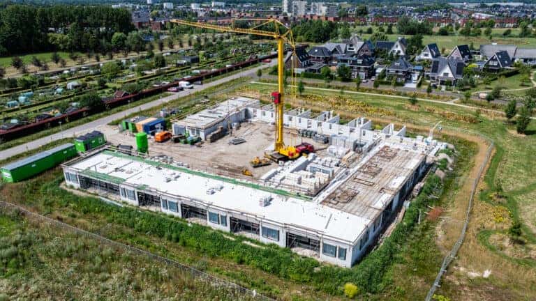 Volop aan het bouwen bij appartementen De Hoeve