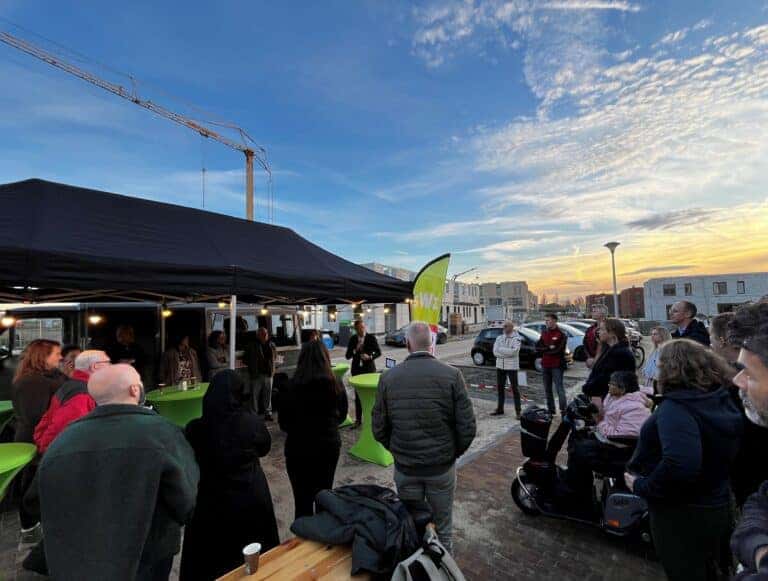 Feestelijke oplevering huurwoningen De Tippe
